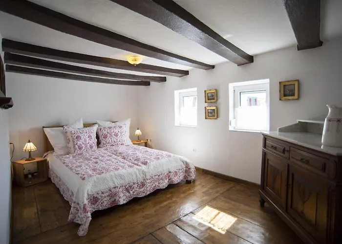 Rosige Zeiten, Ferien Im Fachwerkhaus